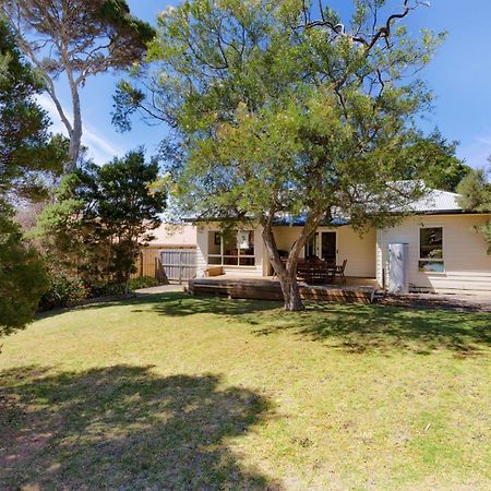 Tranquility In Cowes Villa Exterior photo